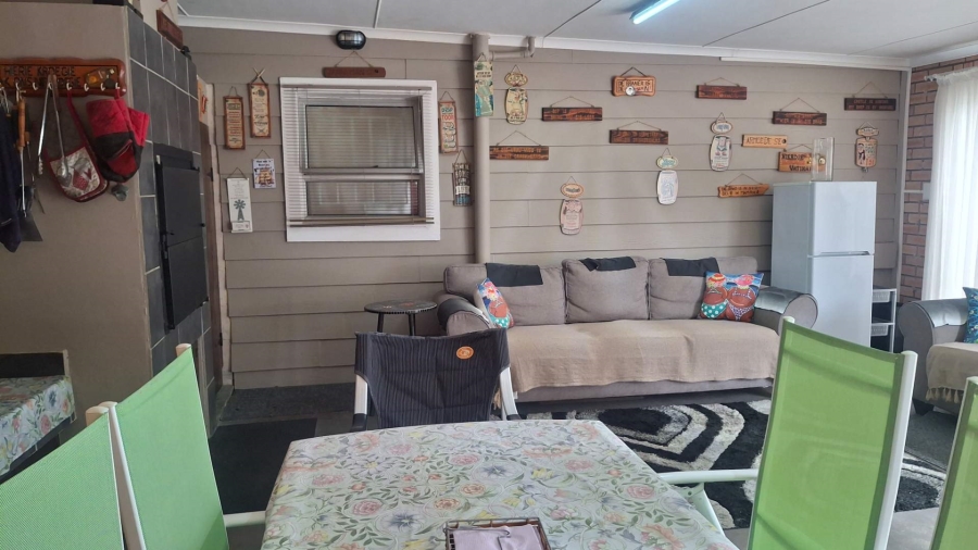 2 Bedroom Property for Sale in Hartenbos Central Western Cape